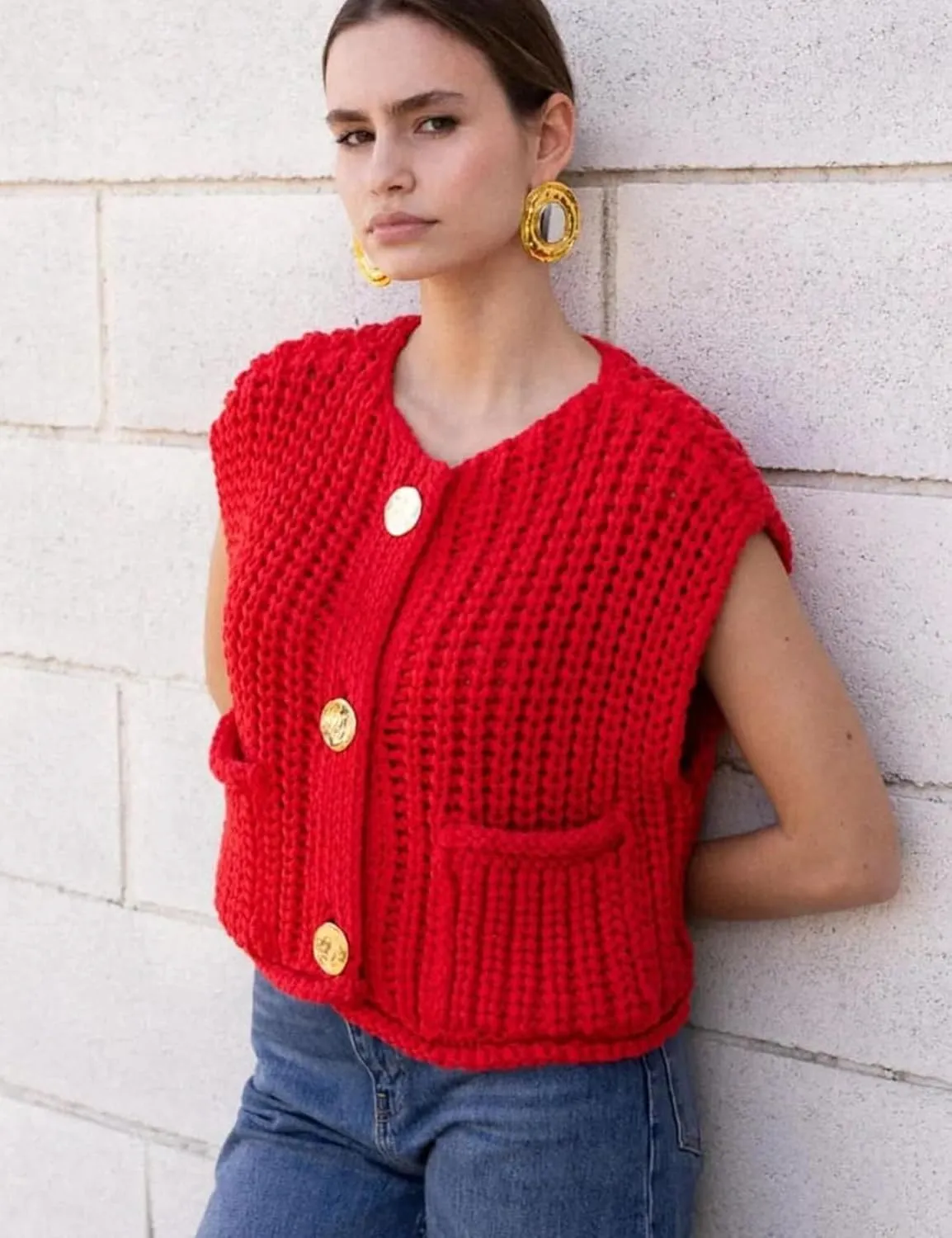 Arssm Women Button Down Sweater Vest Sleeveless Crop Knit Cardigan Cropped Knitted Sweater Vest with Pockets