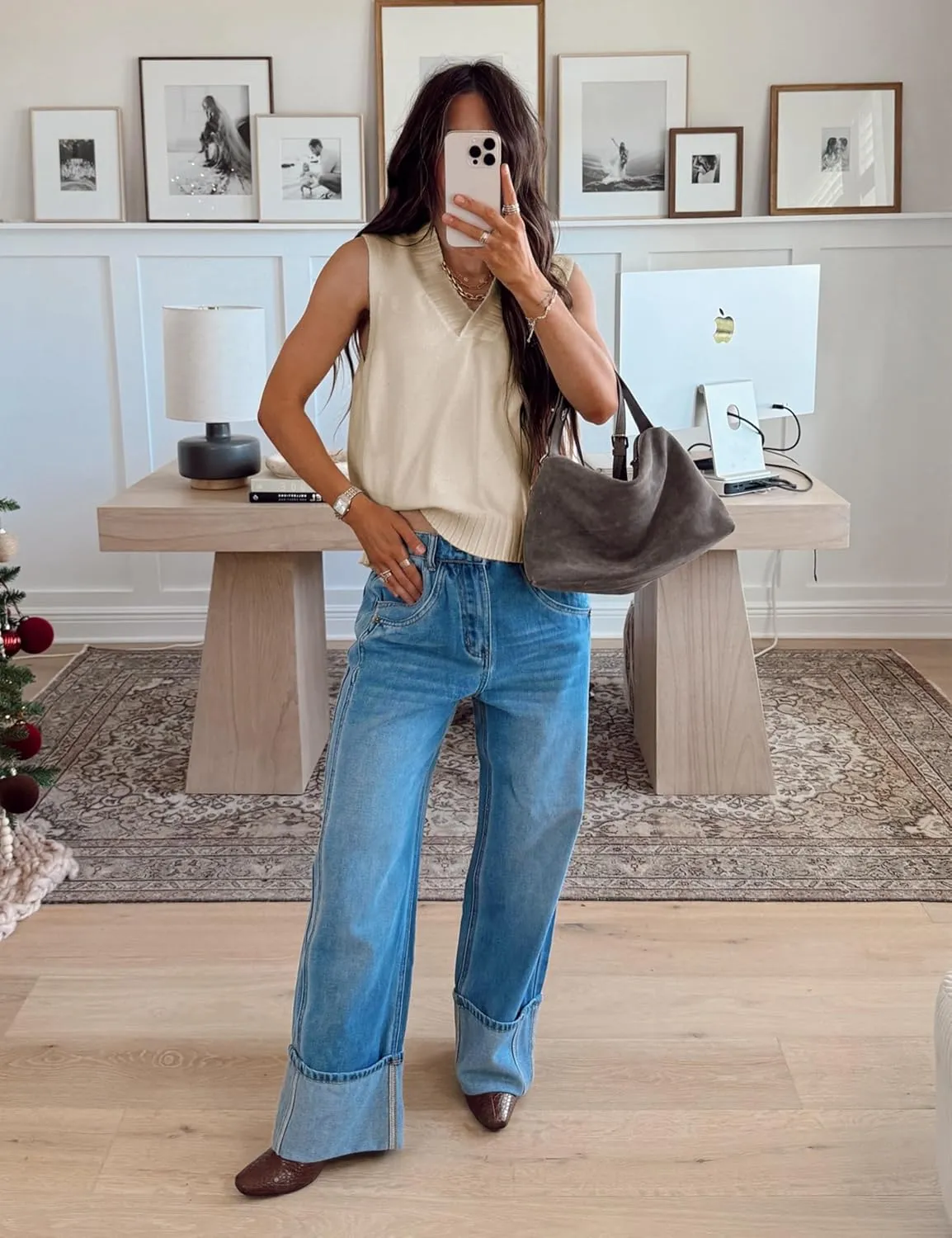 Daacee Women's V Neck Sweater Vest Casual Summer Loose Side Slit Sleeveless Pullover Knit Tank Tops