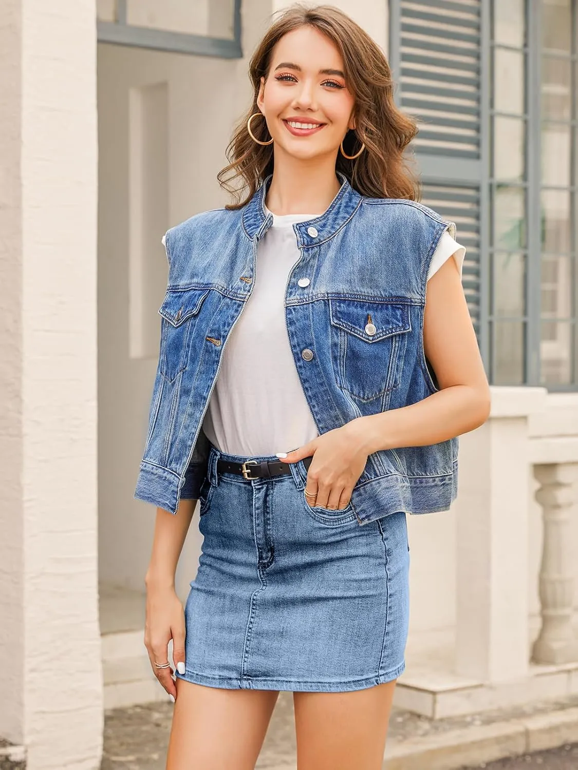 Denim Vest Women Cropped Jean Vest Top Button Down Crewneck Casual Summer Sleeveless Jean Waistcoat Jacket
