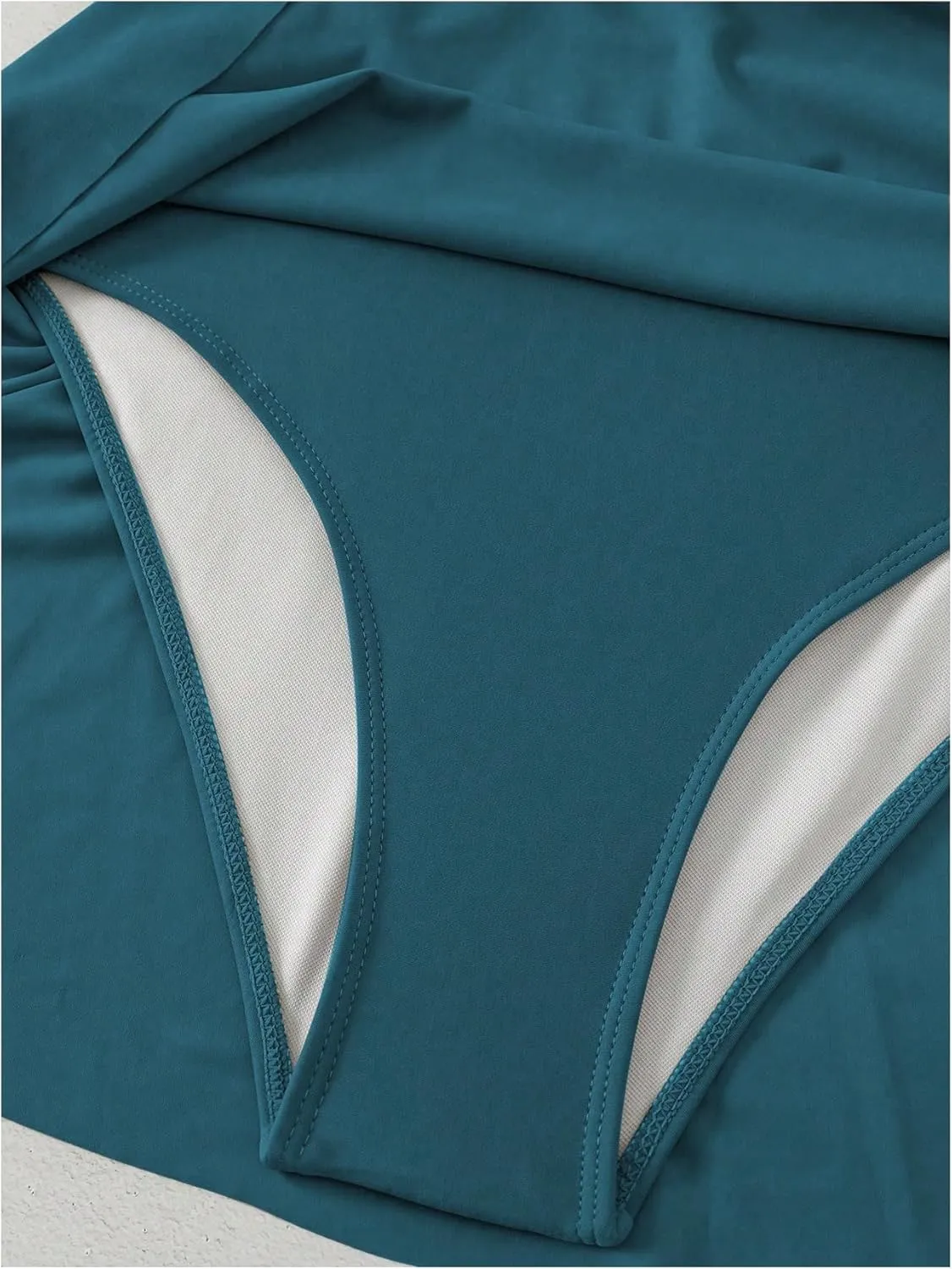 Verdusa Women's Modest One Piece Swimsuit Color Block Deep V Neck Backless Ruched Short Swim Dress